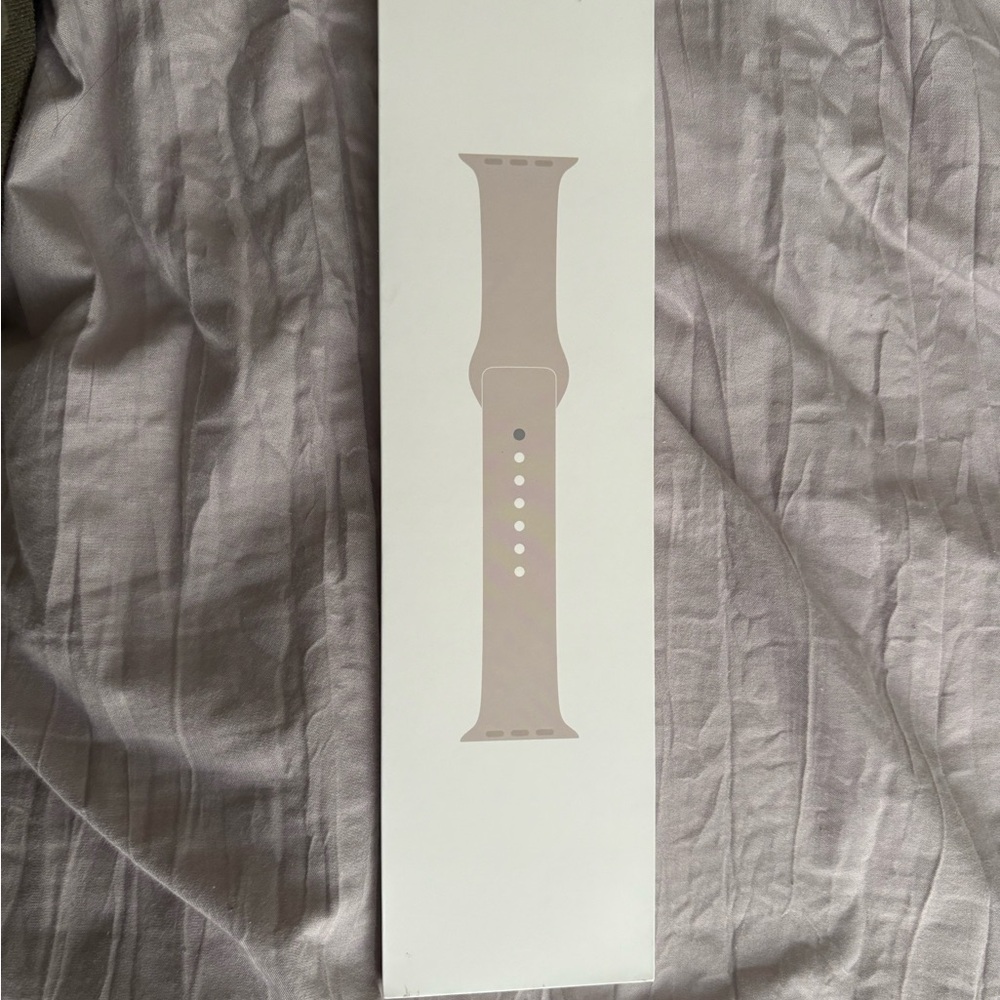 Apple Watch starlight sports band series 7 45mm NWT